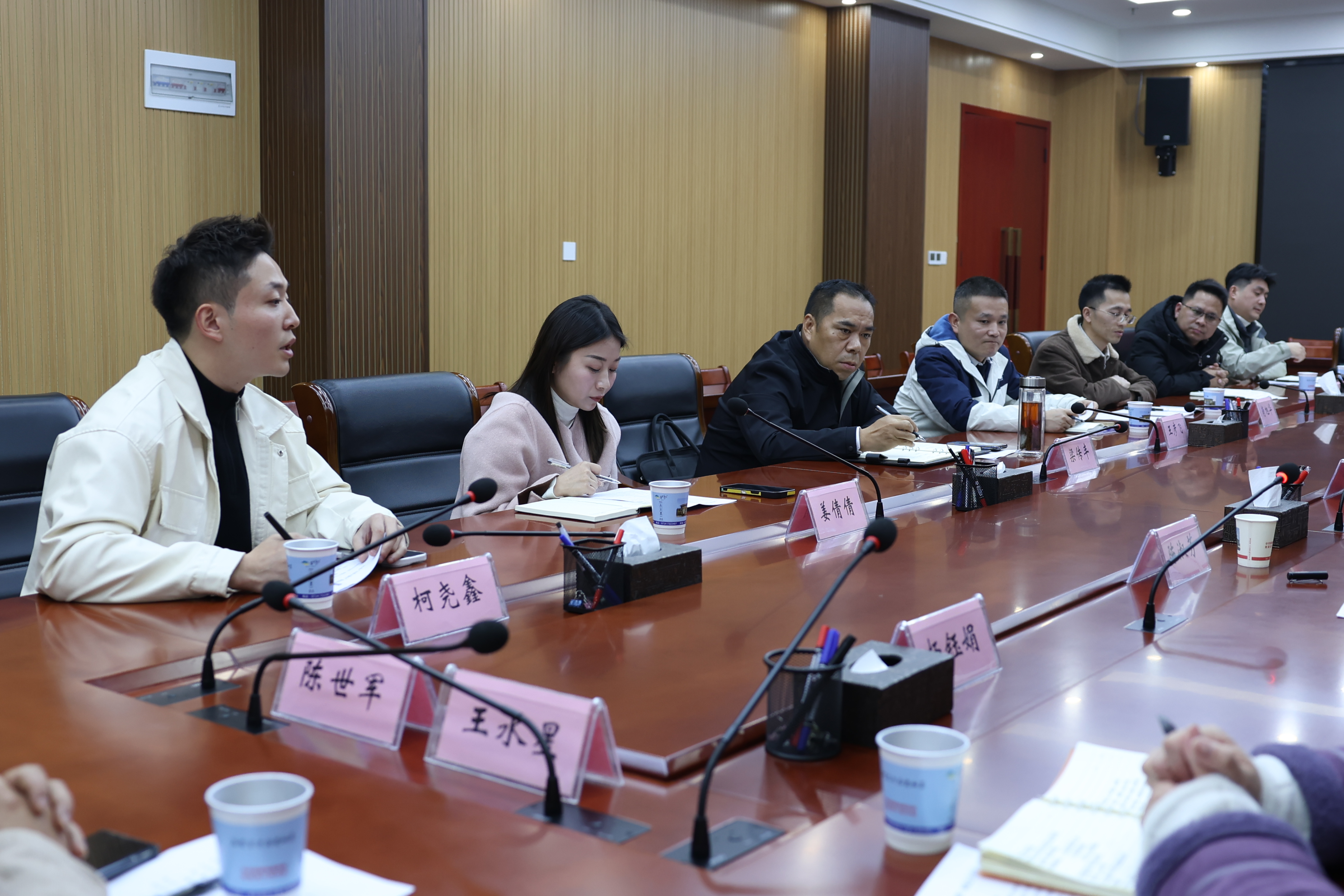 我县召开网络大V座谈会 共话“互联网+”赋能发展新路径，长征传媒代表参会并作发言-湖北长征传媒有限公司